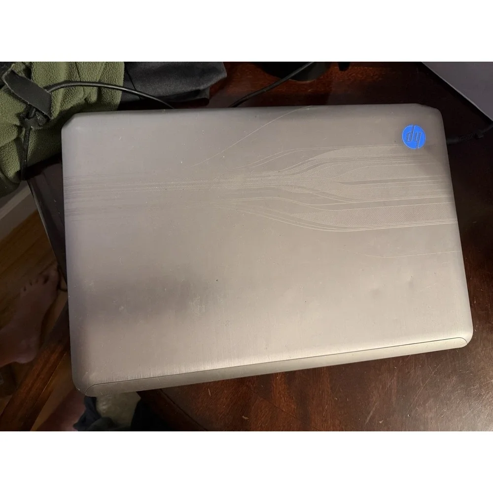 HP Pavilion DV7 Laptop i5 Broken‎ Screen For Parts Repair Win7